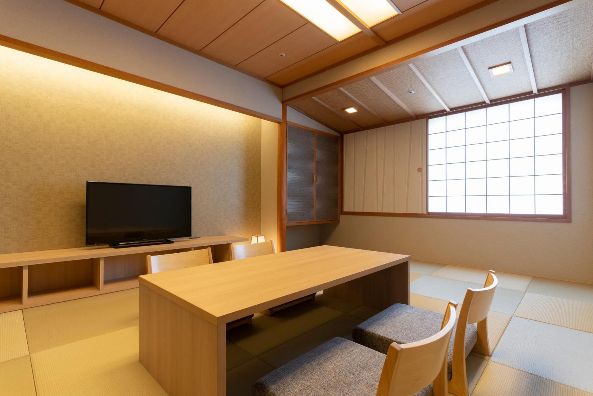 Hotel Associa Toyohashi Exteriör bild A room at the Kyoto International Manga Museum